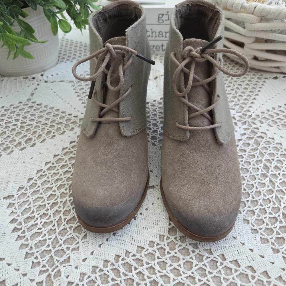Toms Lunata Taupe Suede Lace-Up Booties Size 9 - Picture 2 of 8